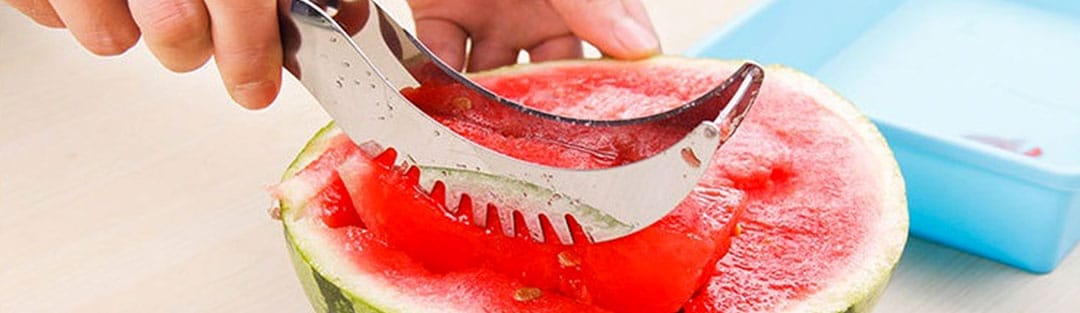 RosyFate Wassermelonen Schneider Edelstahl - Obstschneider Für Melonen & Früchte 23,5 Cm