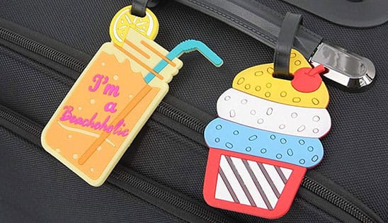 Praktische Kofferanhänger mit Adressschild