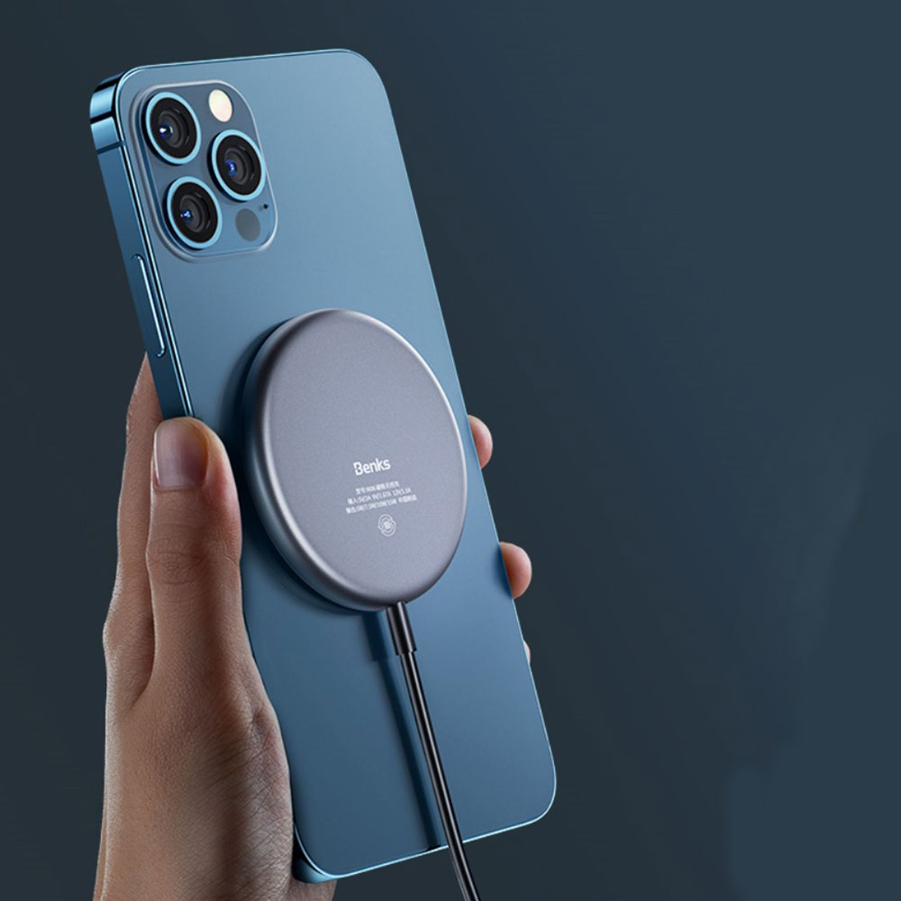 Image of Benks - USB C MagSafe 15W Ladegerät Magnetischer Qi-Wireless Charger - Schwarz bei Apfelkiste.ch