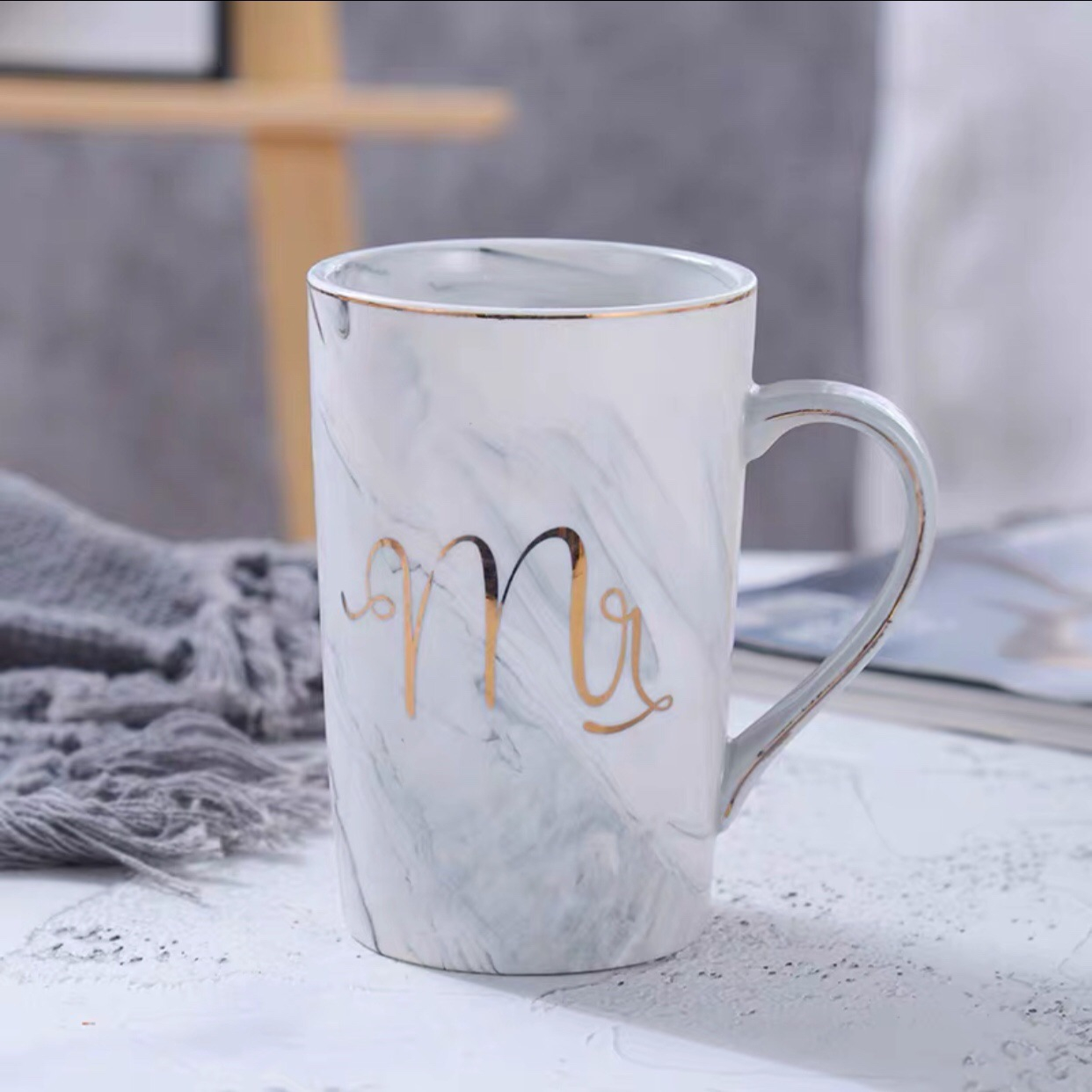 Cadeau Anniversaire De Mariage Atoke Set De 2 Mugs Mr & Mrs - Céramique Marbré 400ml - Cadeau Couple Mariage Anniversaire Boîte Cadeau Included