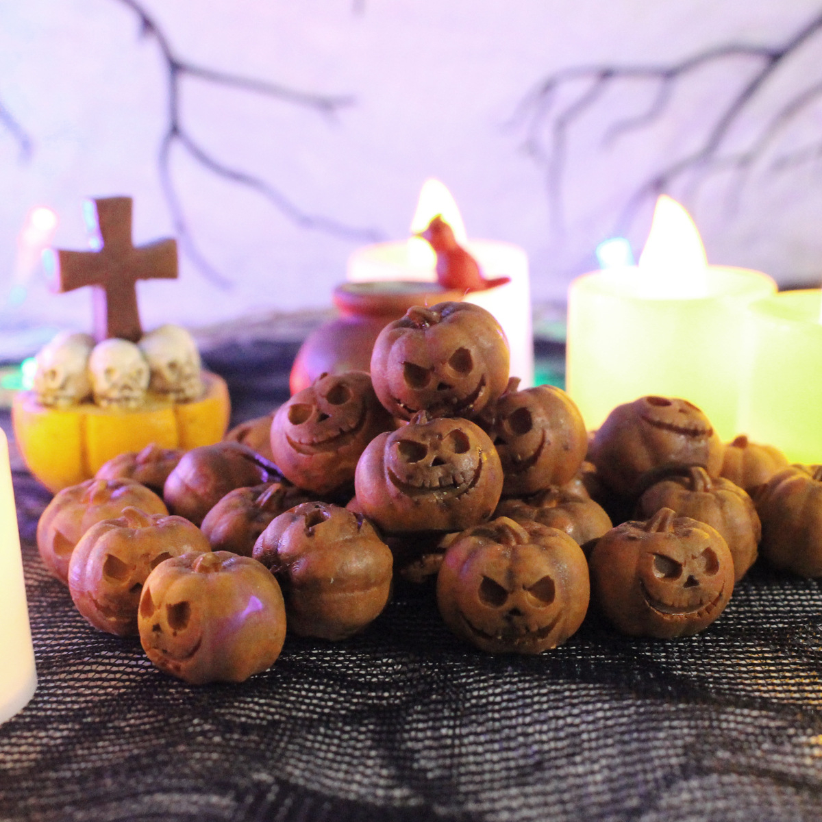 50 Stück Mini-Kürbis Perlen Aus Kunstharz – Halloween Deko, Ca. 2 Cm