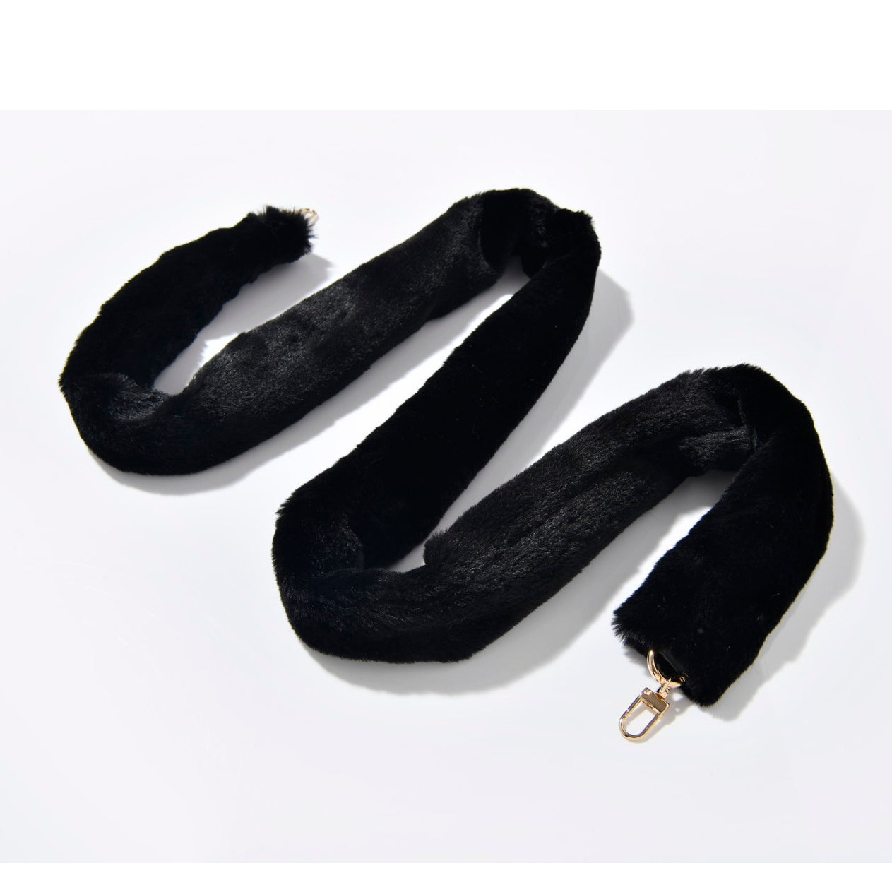 Image of ETUUI - (128cm) Universal Veganes Fellband Handykette für Schutzhülle mit Karabiner Verschluss (fur-schwarz-lang) - Schwarz / Gold bei Apfelkiste.ch