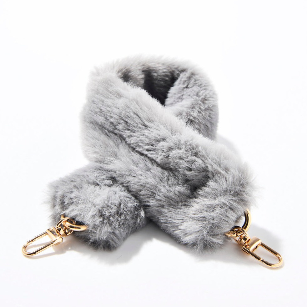 Image of ETUUI - (44cm) Universal Veganes Fellband Handykette für Schutzhülle mit Karabiner Verschluss (fur-grau-kurz) - Grau / Gold bei Apfelkiste.ch