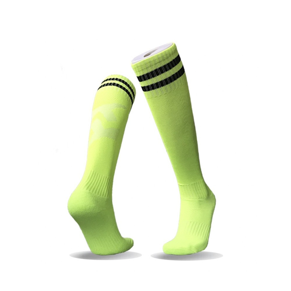 Image of (1 Paar) Fussball Stutzen Knie Strümpfe Sport Socken (One Size) - Grün / Schwarz bei Apfelkiste.ch