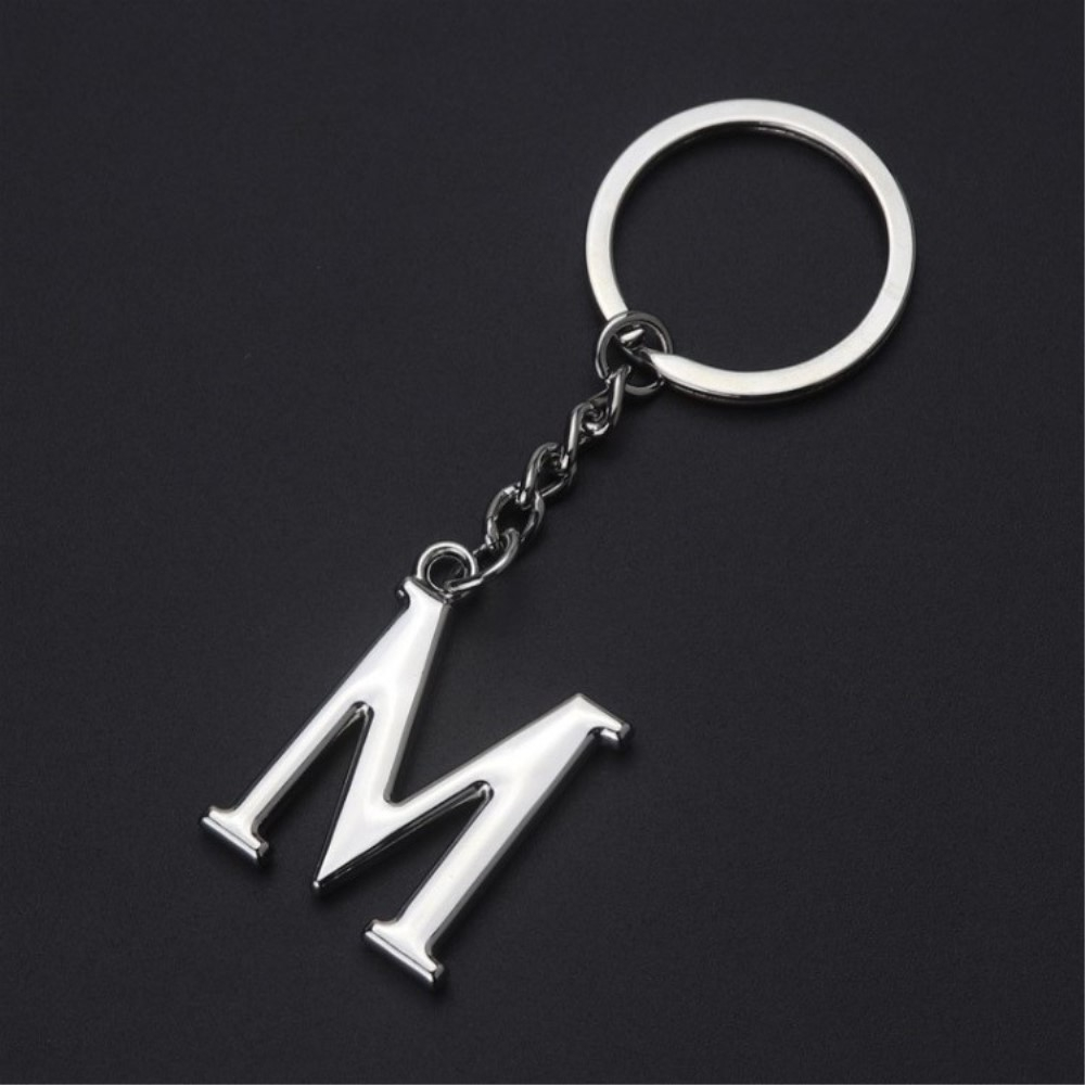 Image of Metall Buchstaben Schlüsselanhänger Accessoire mit Spaltring - Silber / M bei Apfelkiste.ch