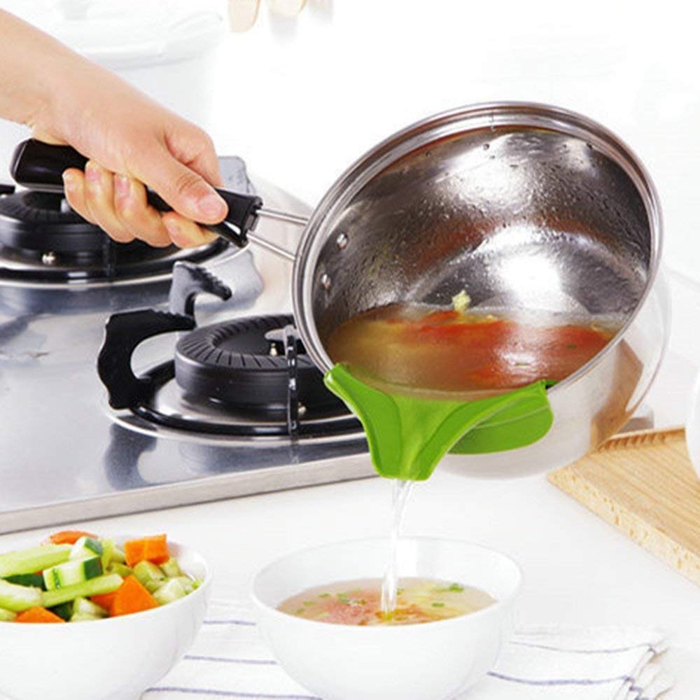 (2er Set) Universal Silikon Trichter Kochtopf / Umlenkkante Flüssigkeiten / Suppen / Öle