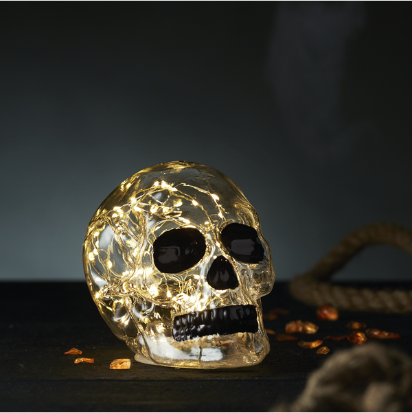 Image of StarTrading - (13x18cm) LED Motto Party Deko Licht Totenkopf Stehlampe zum Aufstellen (Batteriebetrieben) - Warmweiss bei Apfelkiste.ch