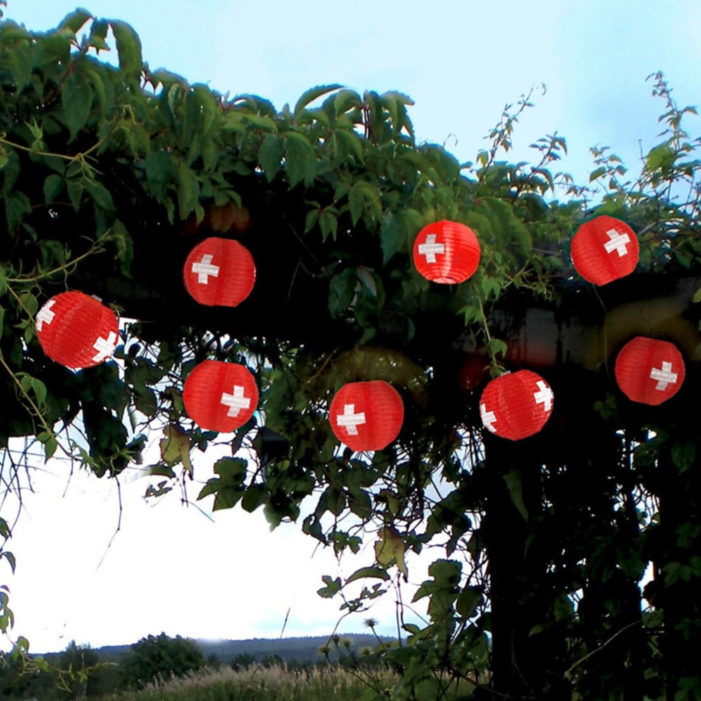 Image of StarTrading - (2m) 10 LED's Swiss Flag Solar Lichterkette Outdoor Deko Gartenbeleuchtung IP44 + Erdspiess - Schweizer Flagge bei Apfelkiste.ch