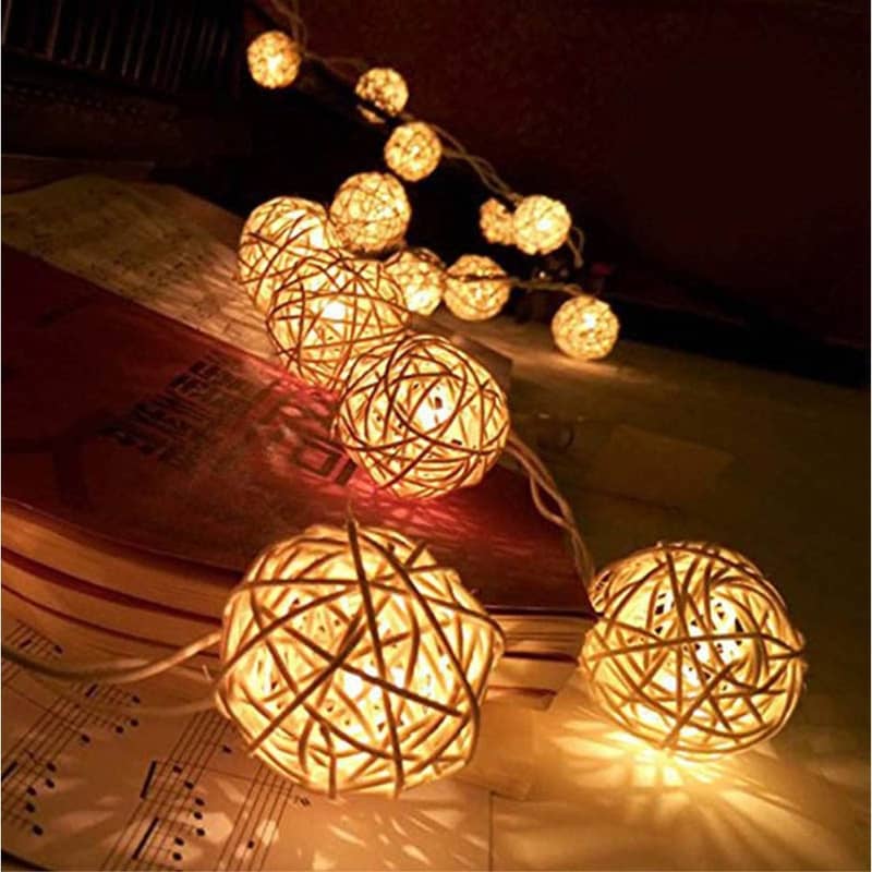 20er LED Rattan Lichterkette Ball Design Warmweiss