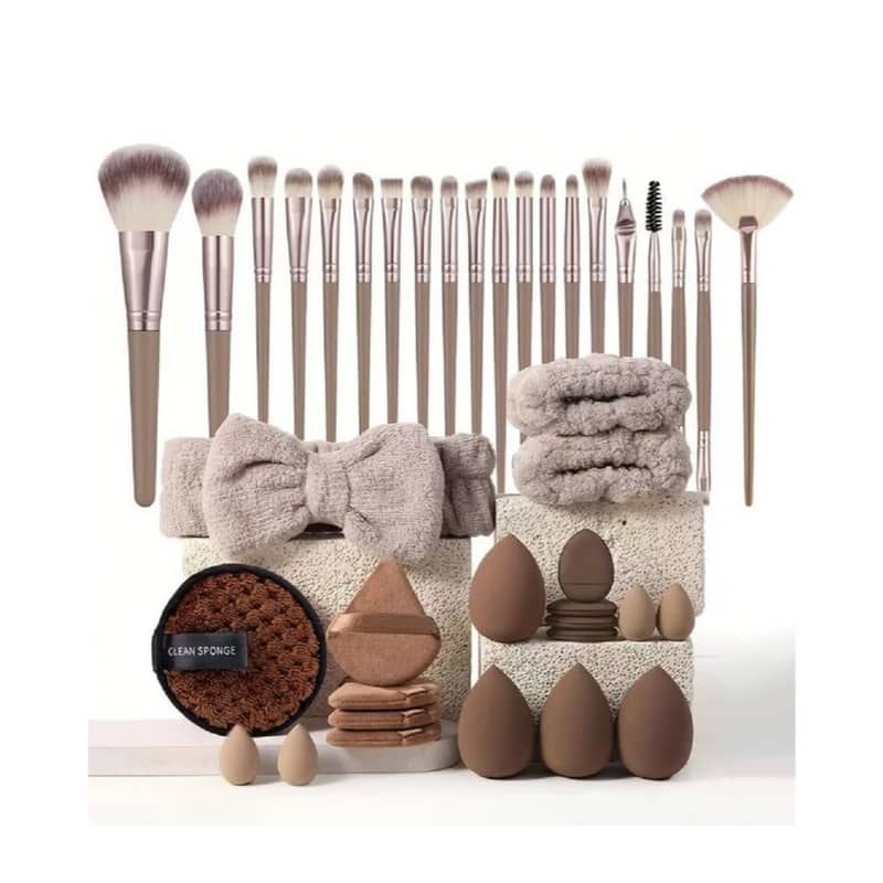 40-tlg. Set) Make Up Zubehör Beauty Kit Braun