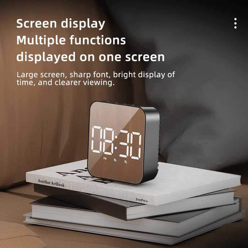 85x85mm Digitaler USB Wecker Nachttisch Uhr Schwarz