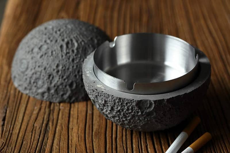Designer Mond Aschenbecher mit Deckel Anthrazit
